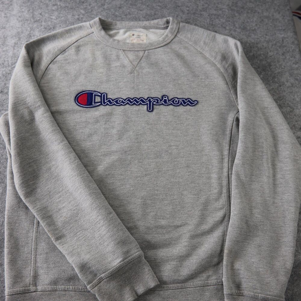 Champion Script Logo Crewneck Sweatshirt – Heather Grey with ogo – Size M